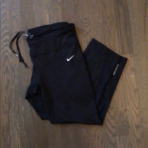 Nike cropped leggings